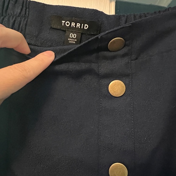Torrid Mini Twill Button-Front Skirt 10 00 Navy Blue Gold Button Nautical Sailor - Picture 4 of 4